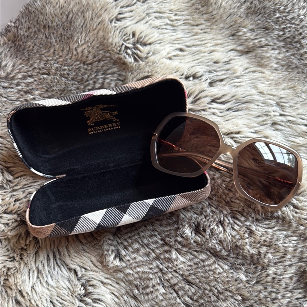 Burberry Beige Sunglasses with Checkered Case